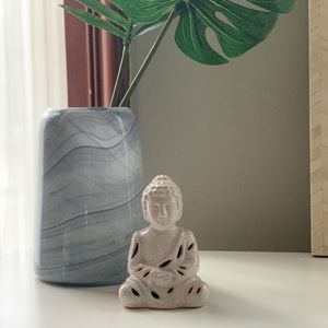 Buddha Figurine - w/ Scented Sachet